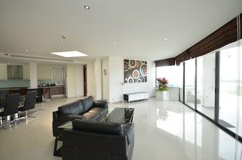 Sansuri Resort Phuket - 11