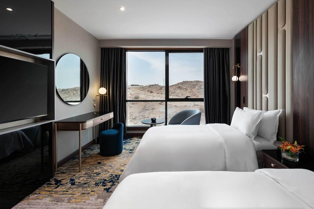 Warwick Al Taif Hotel preview
