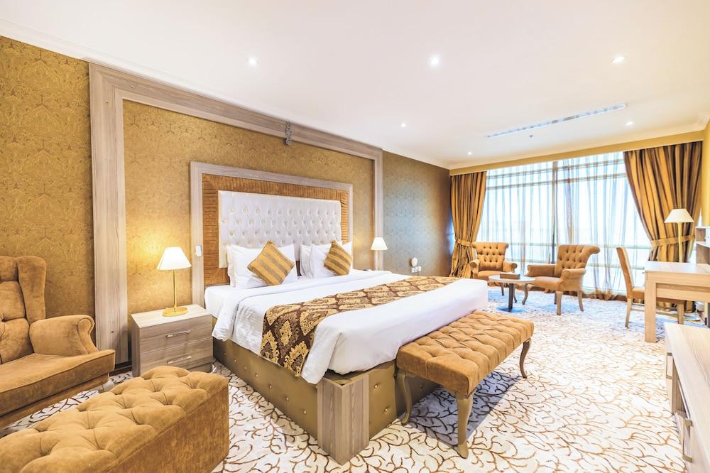 Sapphire Plaza Hotel preview