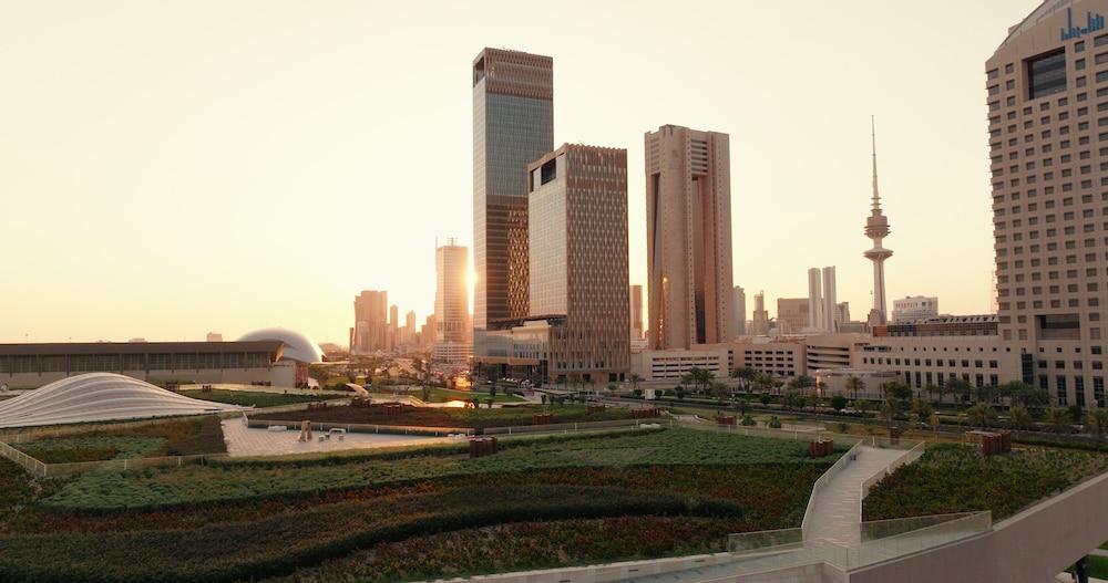 Four Seasons Hotel Kuwait at Burj Alshaya preview