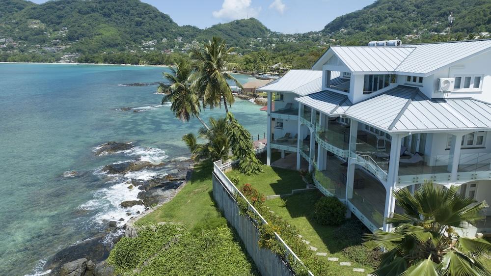 VallonEnd Beach Front Villa preview