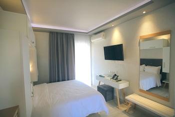 Royal Hotel and Suites - 7