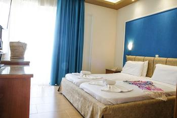 Royal Hotel and Suites - 29