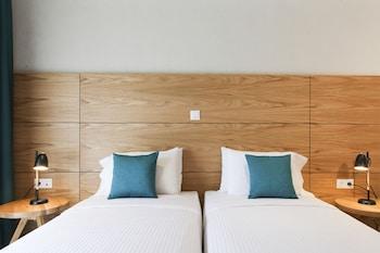 Royal Hotel and Suites - 17