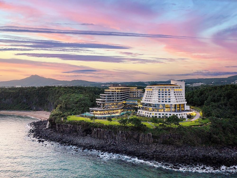Parnas Hotel Jeju preview