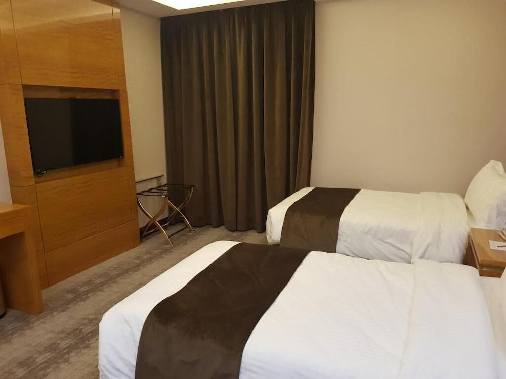 Gloria hotel by EHC preview