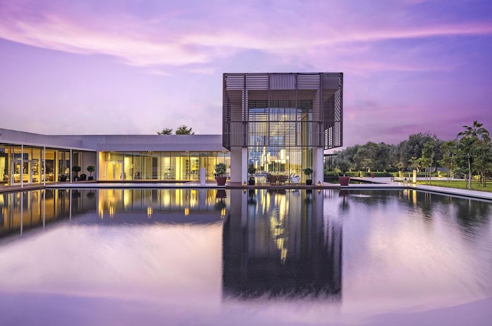 The Oberoi Beach Resort, Al Zorah preview
